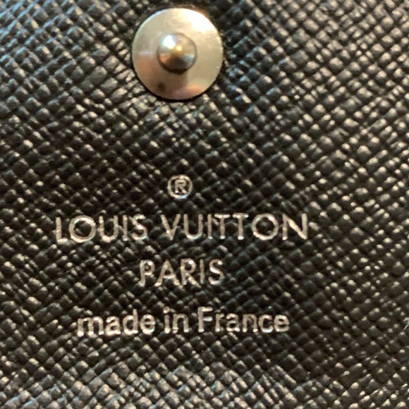 Louis Vuitton 6 Key Holder - Picture 2 of 8